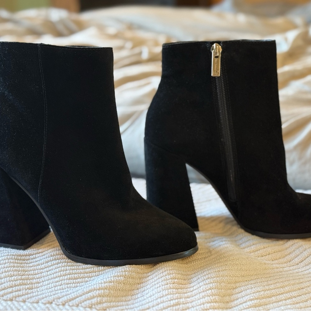 Elegant Black Suede Ankle Boots